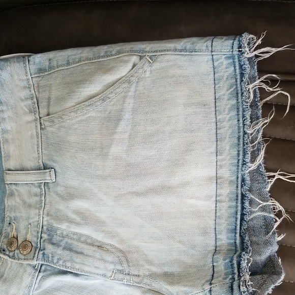 Old Navy Cutest Jean Shorts Ever - Really show off your legs 😁 - Picture 2 of 11